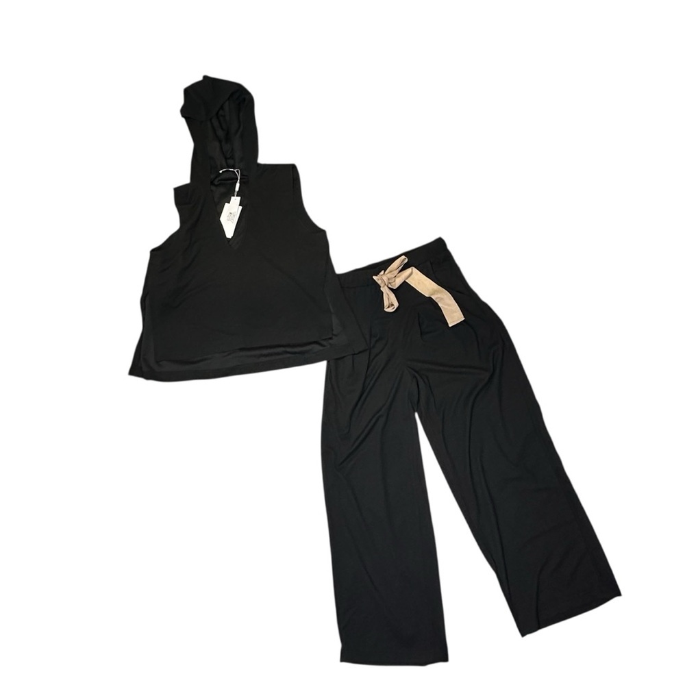 Morhuduck Two-Piece Black Waffle Knit Sleeveless Hooded Tank and Pant Set Size M